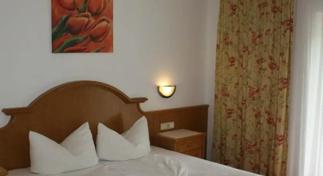 Hotel Garni Birkenhof, Забронировать Отель Отели Майрхофен 3 звезды, рядом с Конгресс-центр Europahaus, 3*