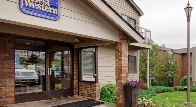 Best Western Plus Superior Inn & Suites, Varaa Hotelli Hotellit Minnesota pysäköinnillä, Pysäköinti