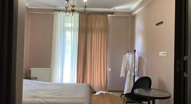 Guest House Four Seasons, Prenota Affittacamere Hotel a Tbilisi con parcheggio, Parcheggio