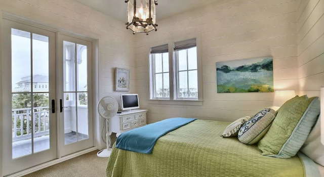 Be Here Now, Rezerwuj Hotel Galveston Houston