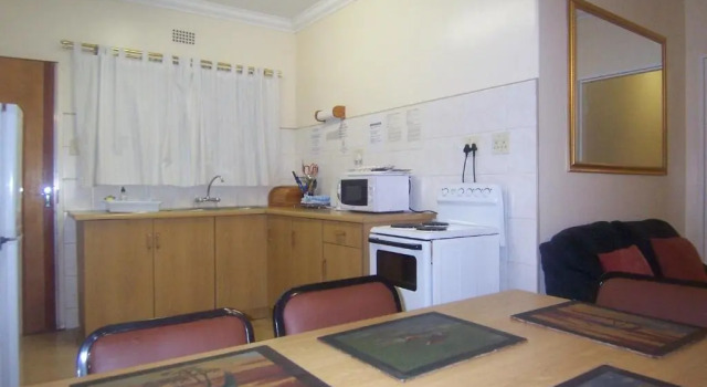 Коттедж с 3 комнатами Hadida Guest House