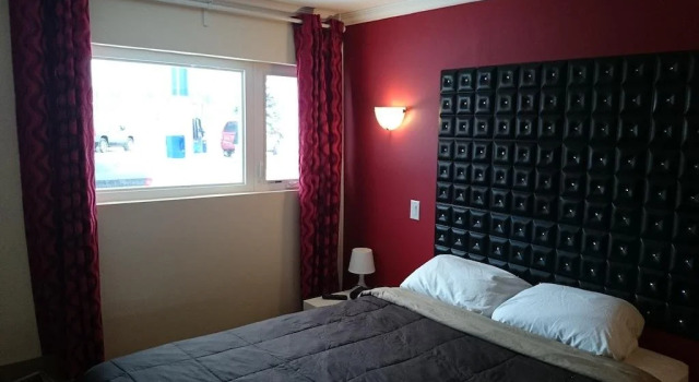 Road 121 Motel, Varaa Motelli Kawartha Lakes Ontario