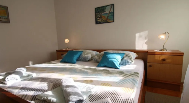Nice Holiday House With Large Garden For 5 Persons Near Rovinj And Lim Bay, Rezerwuj Dom wakacyjny Hotele w Pilkovici z parkingiem, Parking