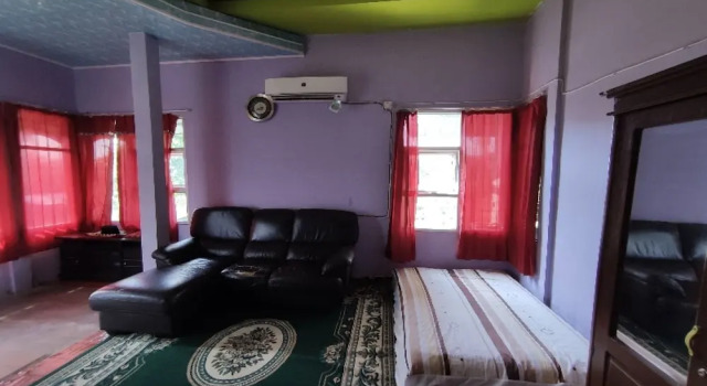Люкс OYO 90633 Graha Dirham Homestay