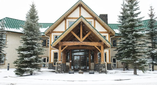 Lakeview Inns & Suites - Okotoks