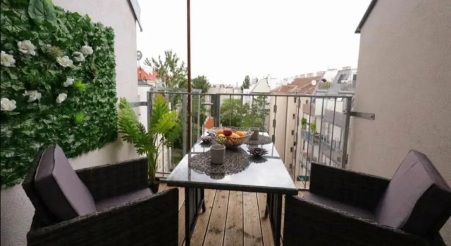 Апартаменты Sunny & cozy Penthouse with Balcony DG5