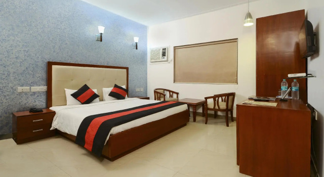 Hotel Deviram Palace, Agra, Забронировать Отель Отели Ракабгандж 3 звезды, 3*