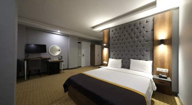 Eniza Hotel