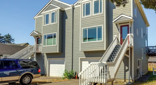 Апартаменты Walk to Shore: Home w/ Deck in Rockaway Beach!