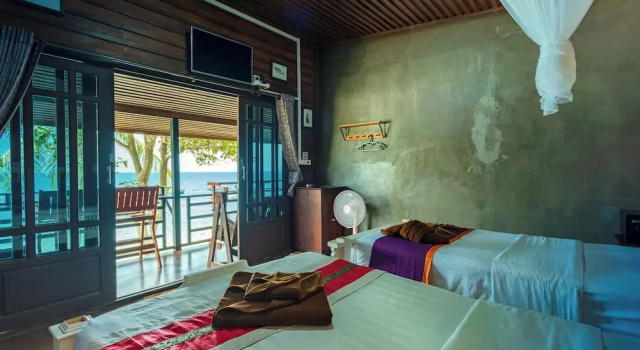 Двухместное семейное бунгало с балконом Taatoh Seaview Resort - SHA Plus