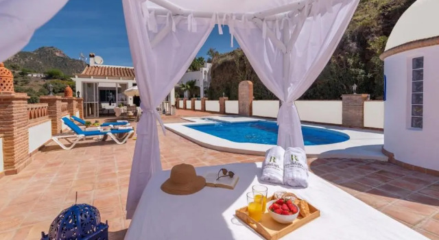 Villa Manolo Torrox by Ruralidays, Buchen Sie Villa Torrox Axarquía