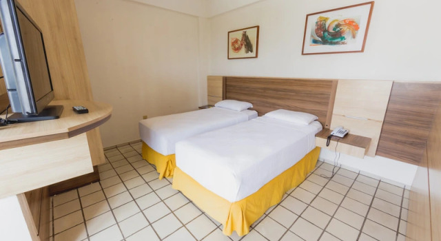 Трёхместный номер Standard с балконом Xênius Hotel
