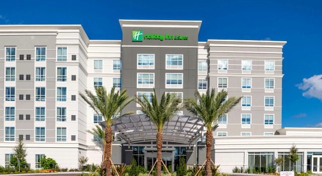 Holiday Inn & Suites Orlando I-Drive Theme Parks by IHG