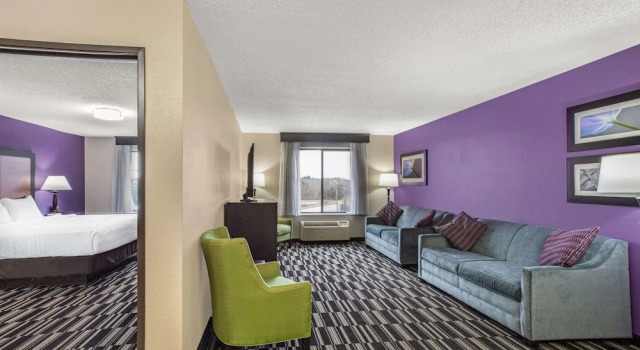 Люкс c 1 комнатой La Quinta by Wyndham Norwich-Plainfield-Casino