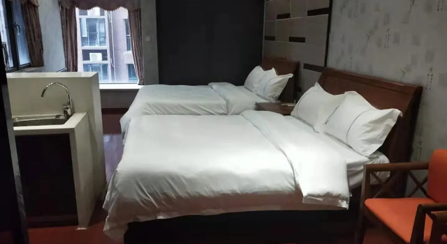 Двухместный номер Superior с балконом Sixiangjia Apartment