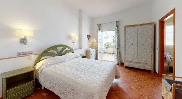 5 Bedroom-PrivatePool-Balcony-Sea View-Nerja, Забронировать Отель Бизнес-отели Нерха, рядом с Церковь Эль-Сальвадор, 4* 5*