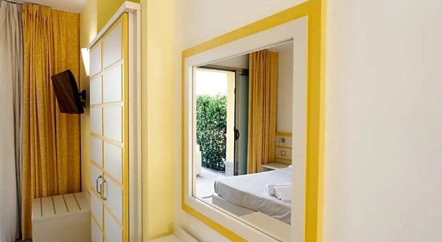 Номер Standard Hotel Baia Di Trainiti