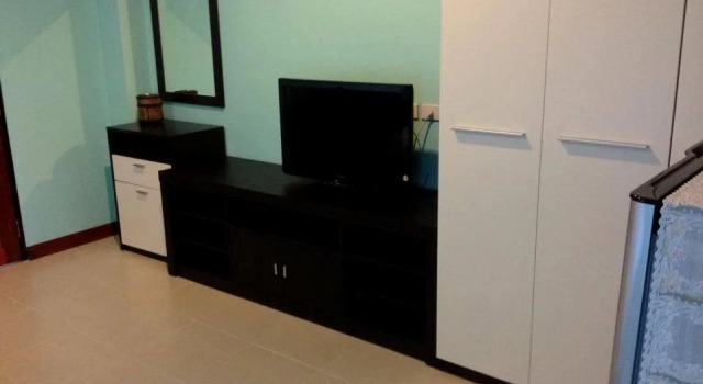 Good Times Apartment, Varaa Huoneisto Hotellit North-Eastern Thailand pysäköinnillä, Pysäköinti