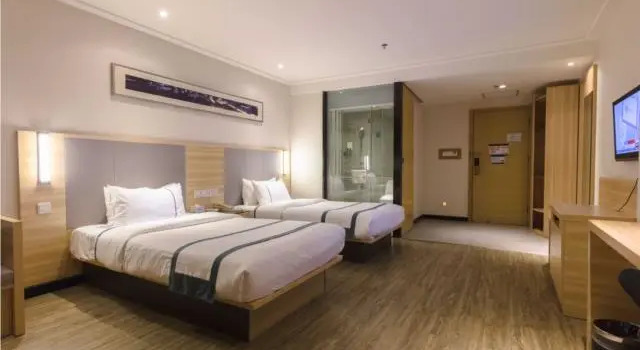Двухместный номер Standard City Comfort Inn Guigang Zhongshan High Speed Railway Station