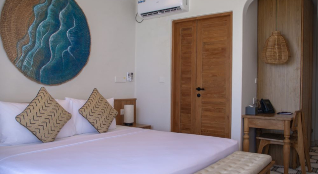 Stone Beach Club, Dhiffushi