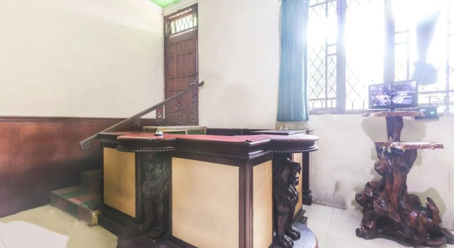 OYO 1424 Guntary Residence, Book Hotel Hotels in Jakarta Province with Parking, Parking