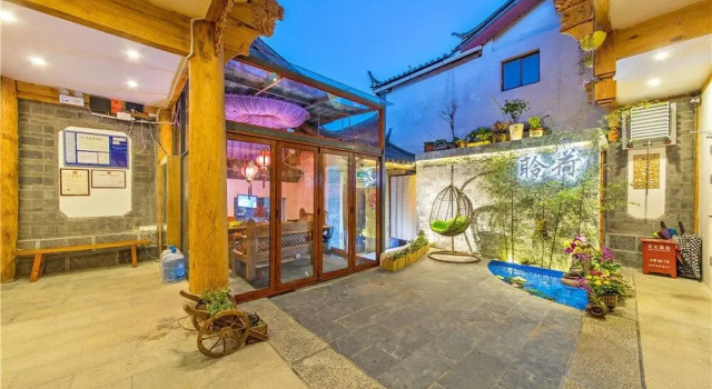 Ling He Boutique Inn, Забронировать Бутик-отель Лицзян Юньнань, рядом с Улица Сквер-стрит Древнего города Даянь