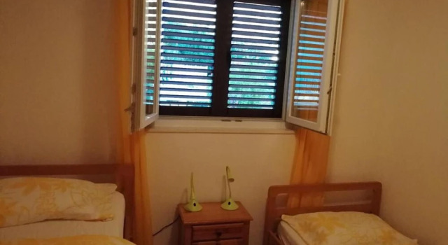 Charming 3-bed House in Viganj