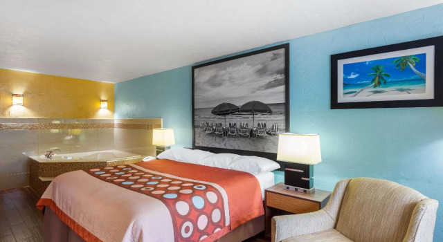 Двухместный люкс Super 8 by Wyndham Bradenton Sarasota Area