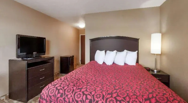 Номер Standard Days Inn by Wyndham Central City