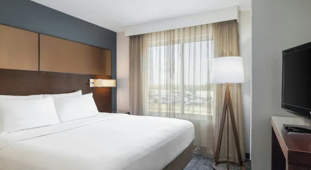 Двухместная студия Residence Inn Champaign
