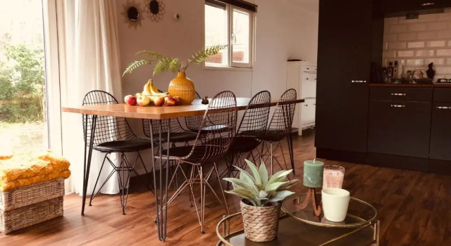 Chalet Bosrand 42 Park Veluwshof 6 p, Book Chalet Hoteller i Hoenderloo med parkering, Parkering