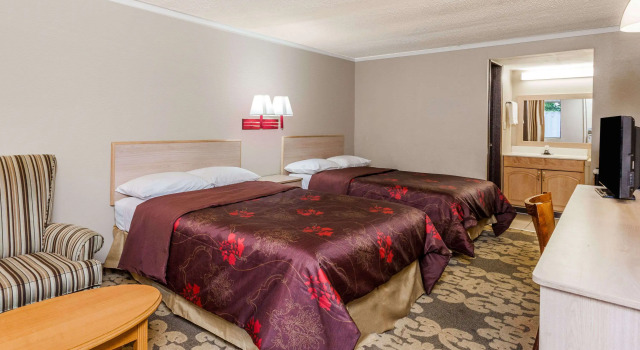 Номер Standard Knights Inn Farmington Hills