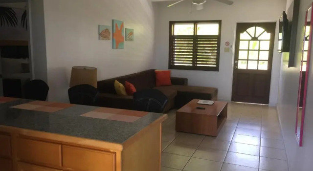 Люкс с видом на бассейн Buccaneer Beach Club