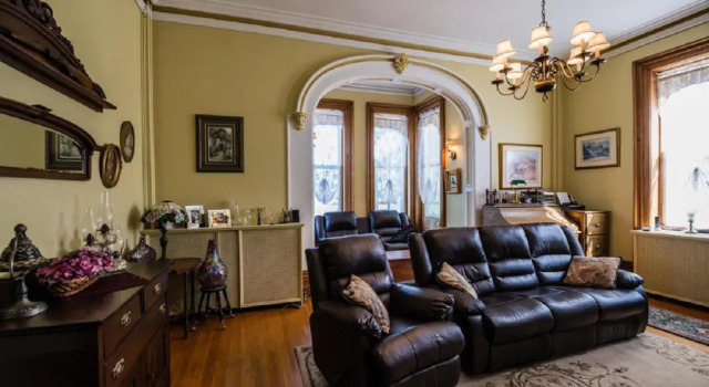 Hughson Hall Bed & Breakfast