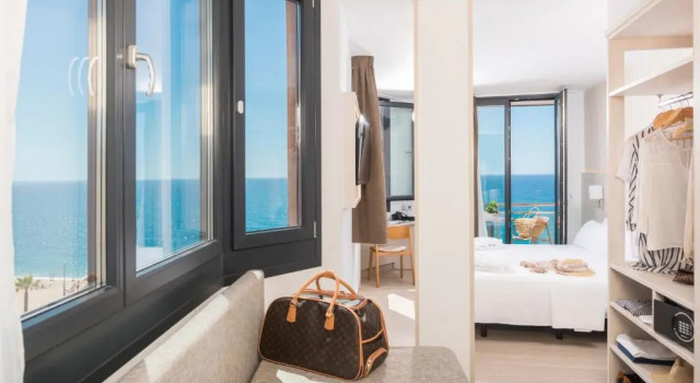 Трёхместный номер с видом на море Hotel Marsol