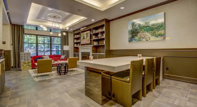 Pelicanstay at Portland University, Забронировать Апартаменты/квартира Портленд Willamette Valley, рядом с Церковь св. Михаила Архангела