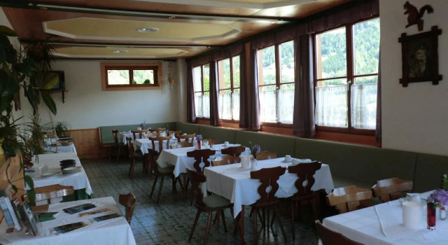 Weisses Rössl Werfen, Prenota Hotel Werfen Pongau