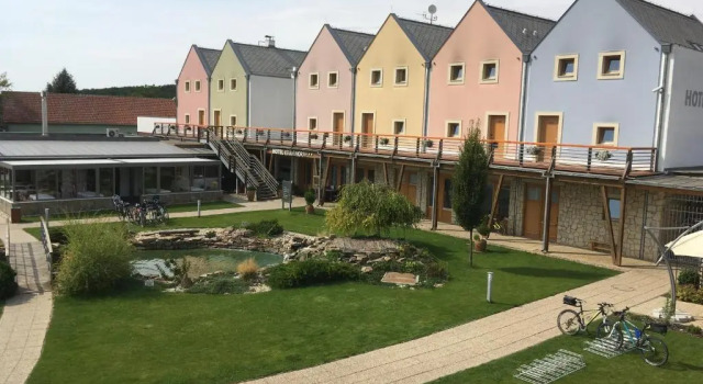 Двухместный номер Standard с балконом Hotel Kraví Hora