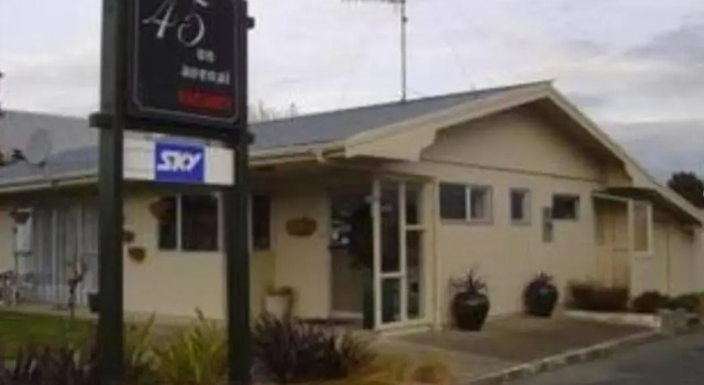 45 On Avenal Motel