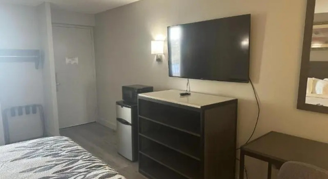 Номер Deluxe Quality Inn Media