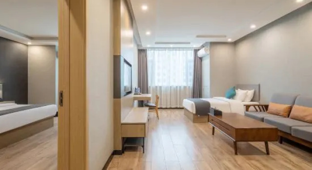 Люкс Business Shankee Tea Style Hotel (Linyi Yinan Xinhua Bookstore)