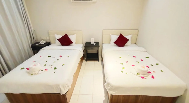 Двухместный номер Standard с балконом и с видом на сад Mary Beach Hotel & Resort