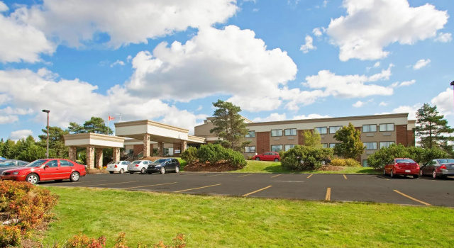 Номер Standard HFX Airport Hotel