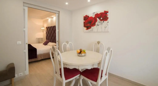 Апартаменты Hotel Le Fouquets