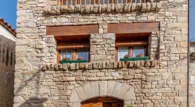 House With 5 Bedrooms in Argençola, With Wonderful Mountain View, Priv, Prenota Hotel Argençola Catalogna