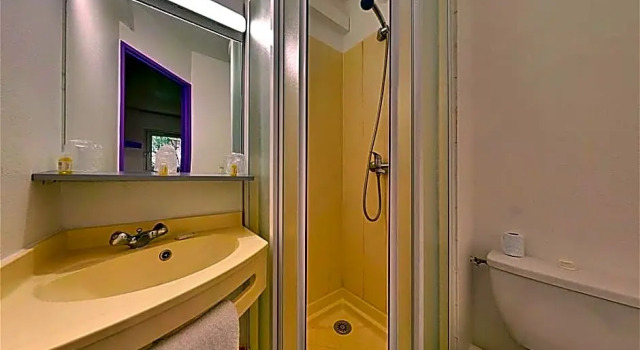 Трёхместный семейный номер Standard The Originals Access, Hôtel Béziers Est