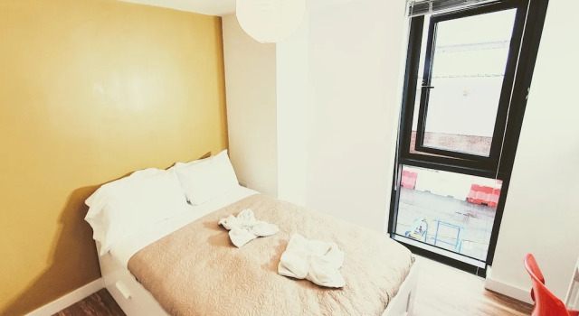 Solo Living - X1 Courtyard, Buchen Sie Hotel Hotels in Liverpool mit Frühstück, in der Nähe von FACT, Frühstück
