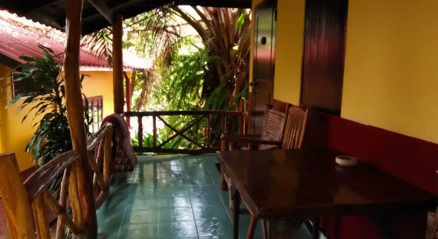 Двухместный номер Standard с балконом и с видом на сад Golden Beach Resort Koh Phangan