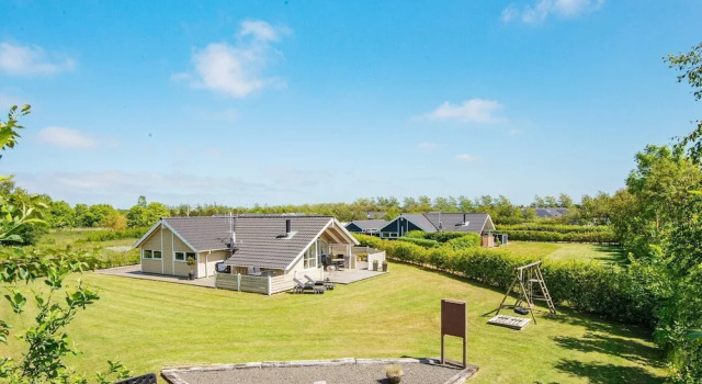8 Person Holiday Home in Hemmet, Prenota Hotel Hotel a Vestjylland con parcheggio, Parcheggio