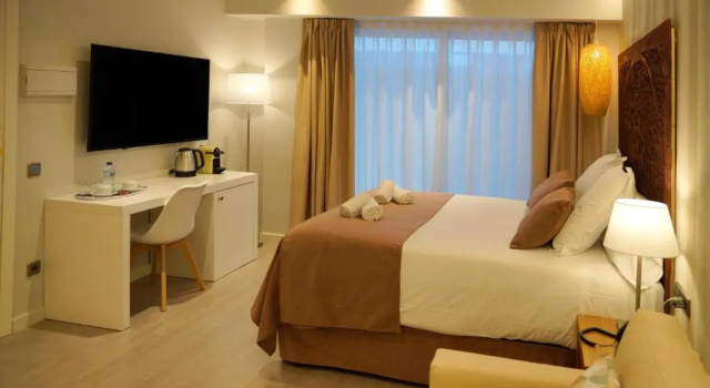 Двухместный номер Deluxe Serennia Fira Gran Via Exclusive Rooms